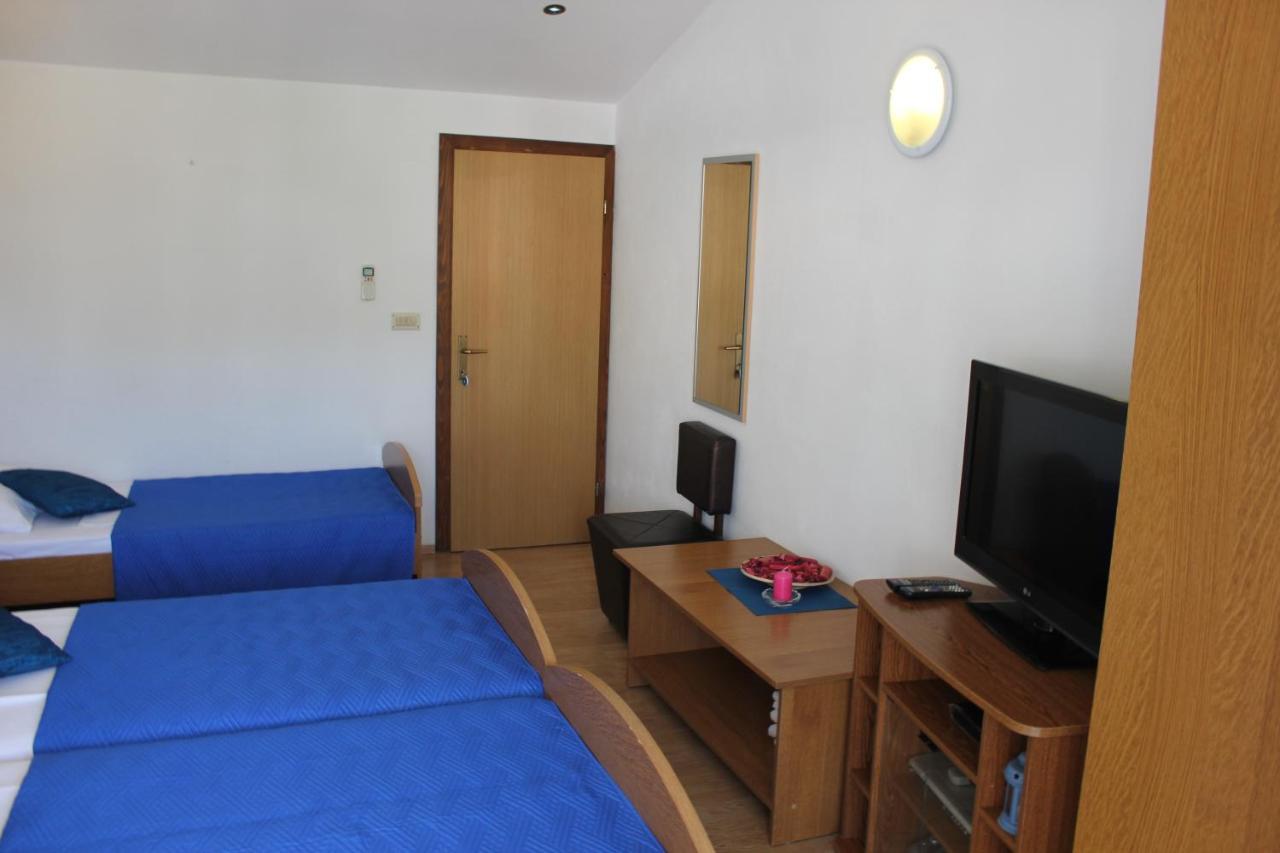 Guesthouse San Antonio Плоче Экстерьер фото