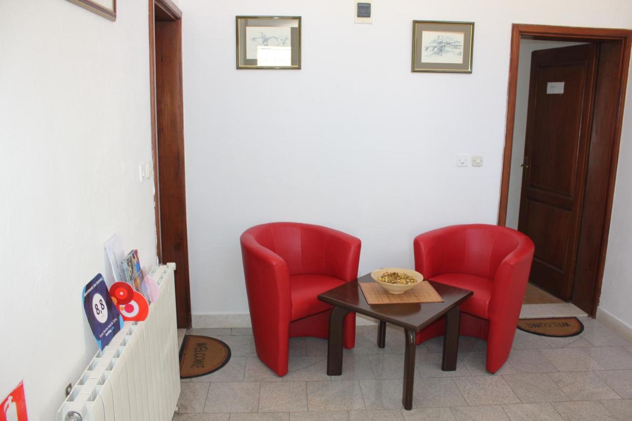 Guesthouse San Antonio Плоче Экстерьер фото